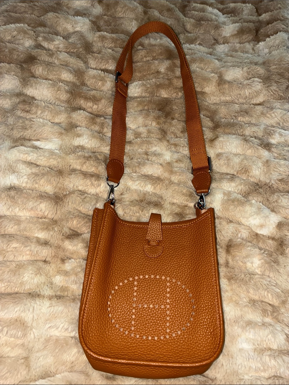 NWOT Hermes Like, Cognac Leather Crossbody Bag with Perforated Oval Detail